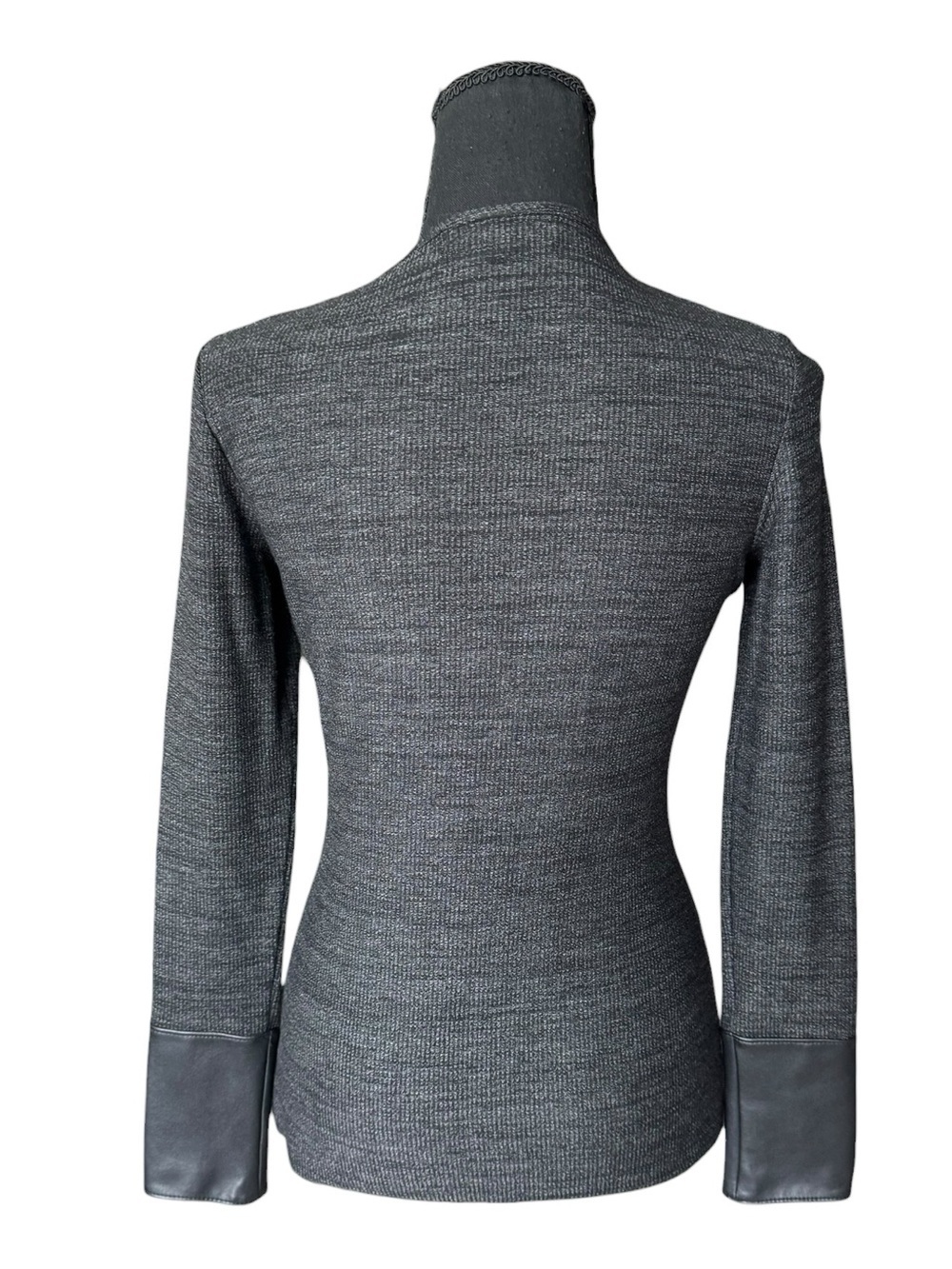 Bailey 44 Gray Knit Top Faux Leather Cuff Sleeves XS Made in USA Minimalist BB34 - Picture 2 of 7